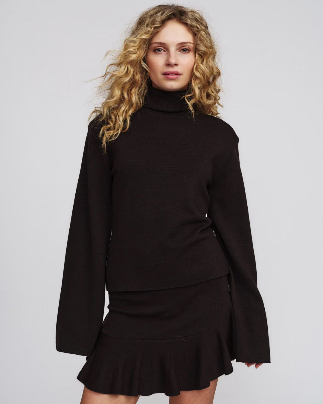 Poneh Merino Sweater - Dark Brown