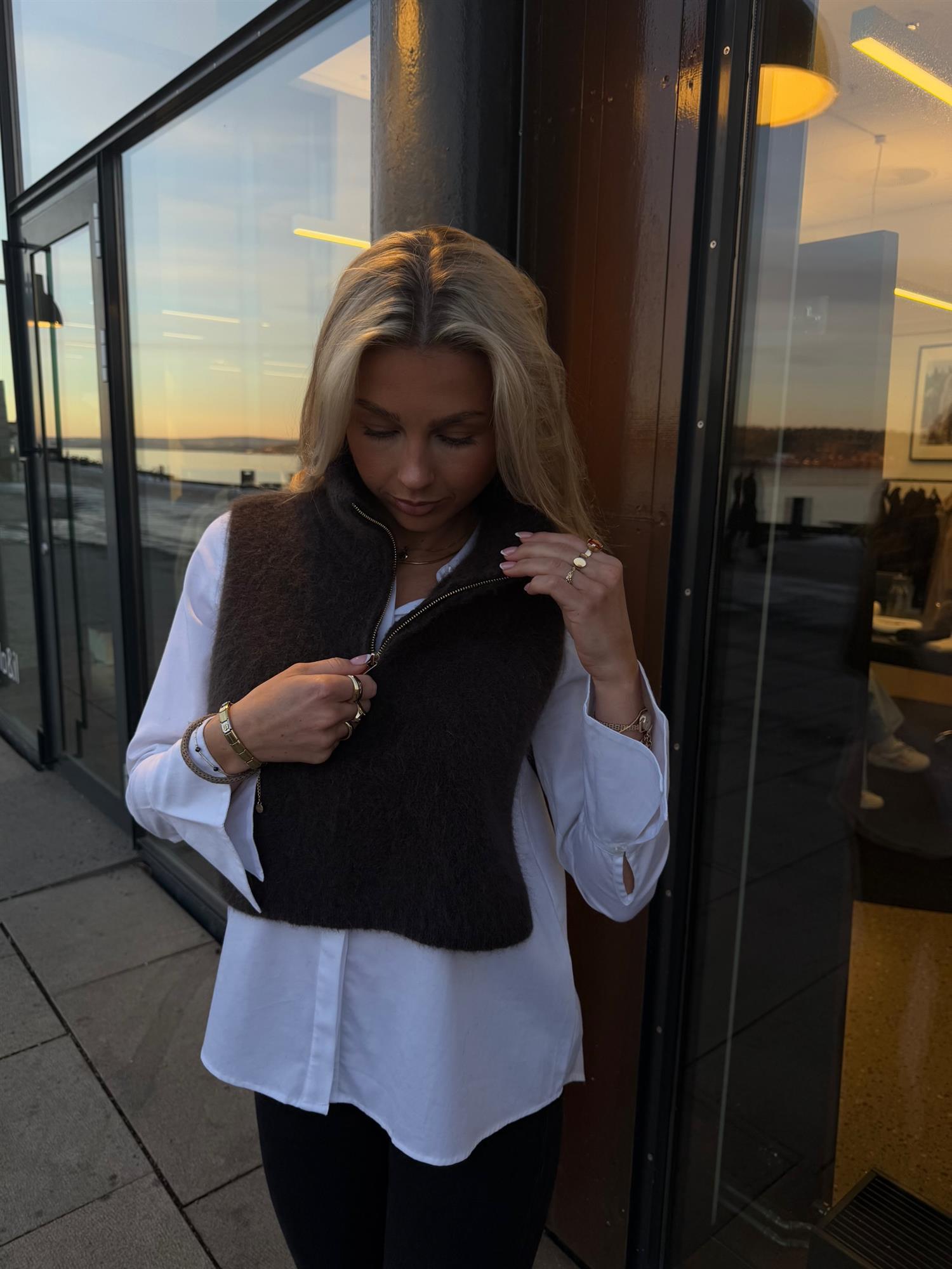 Belinda Chunky High Neck Dark Brown