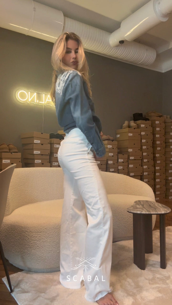 Silvia Den
