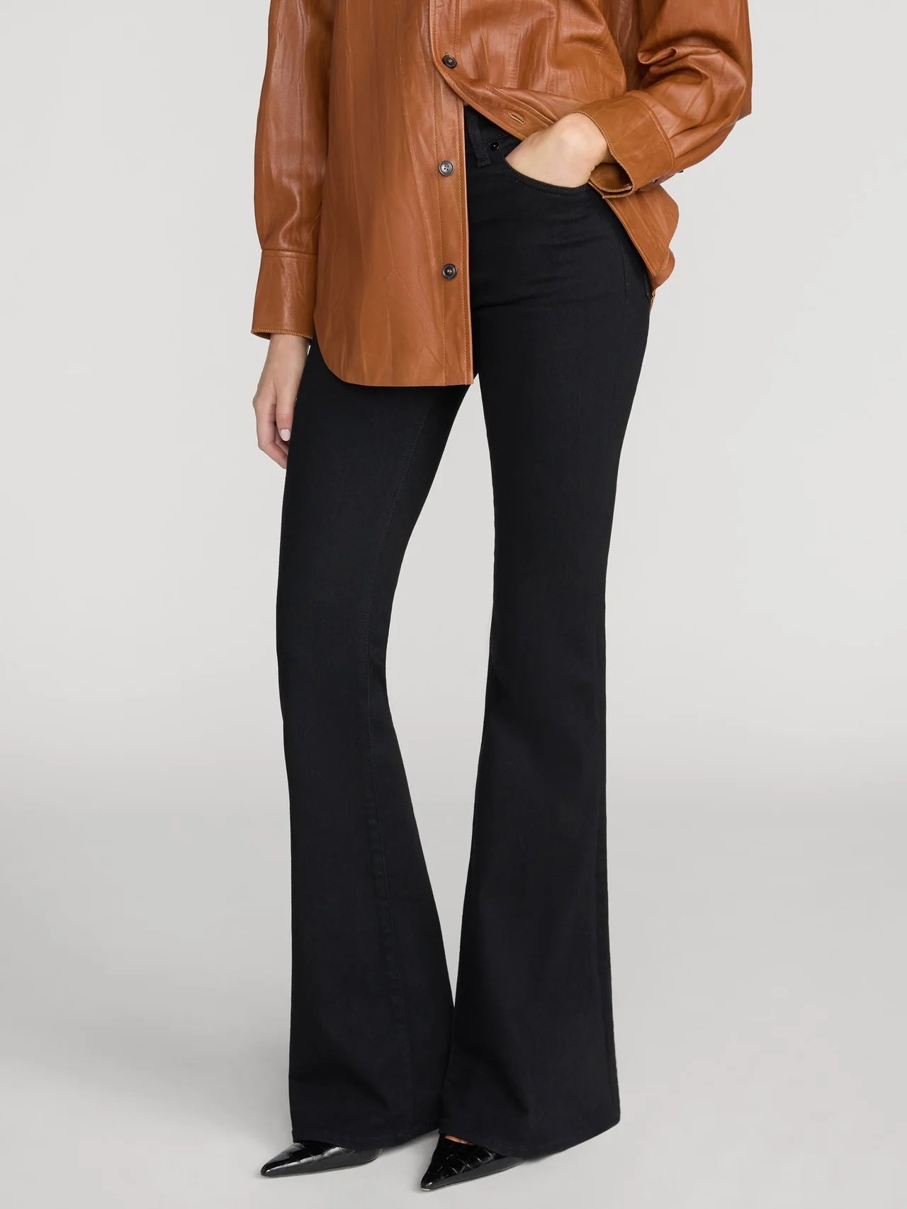 The Flare Black