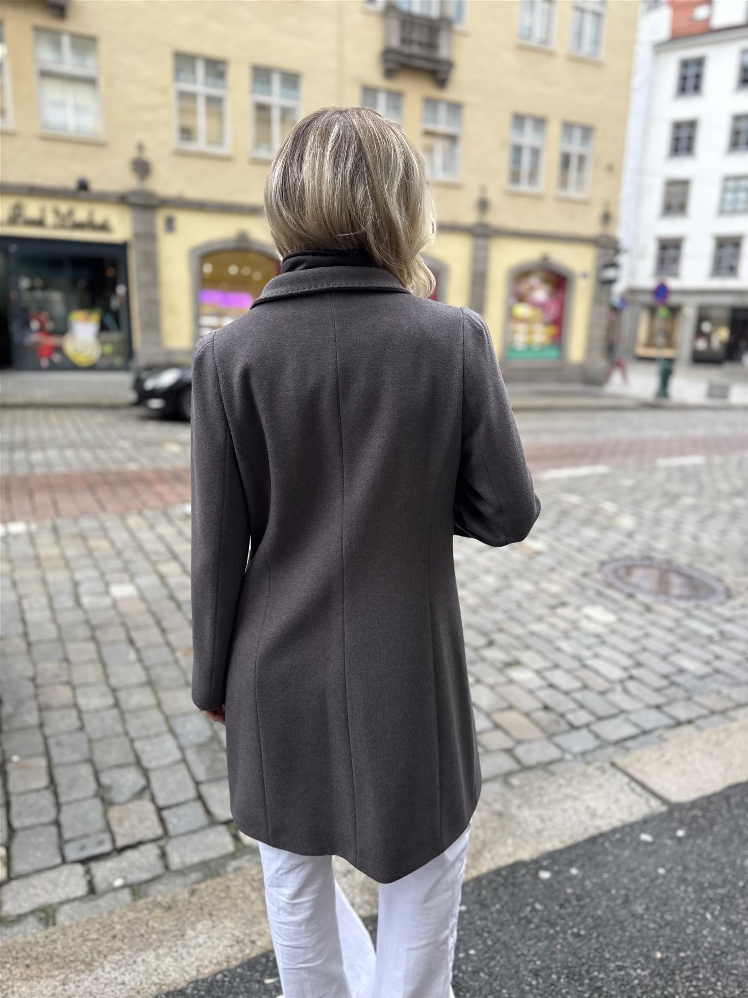 Coat Wool Detachable Nylon Bib