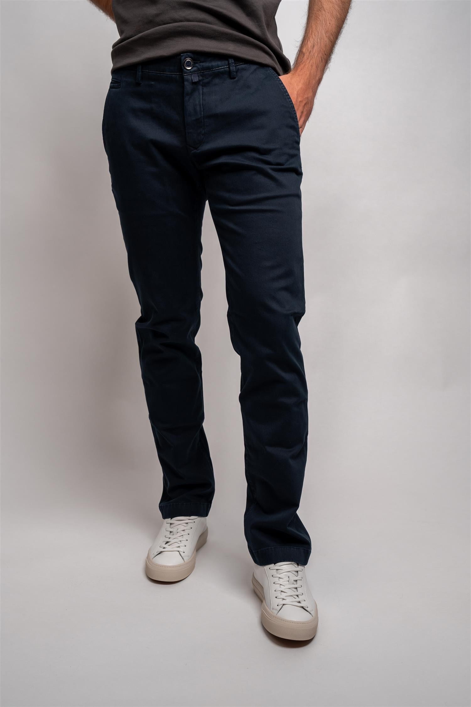 Bobby Chinos - Navy