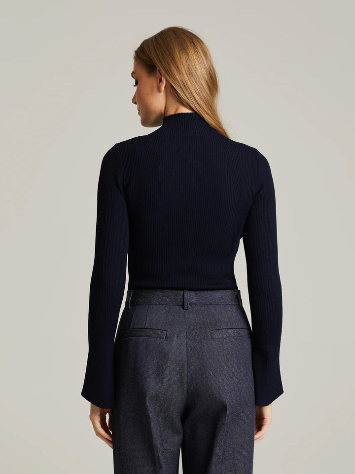 Delinas Knit