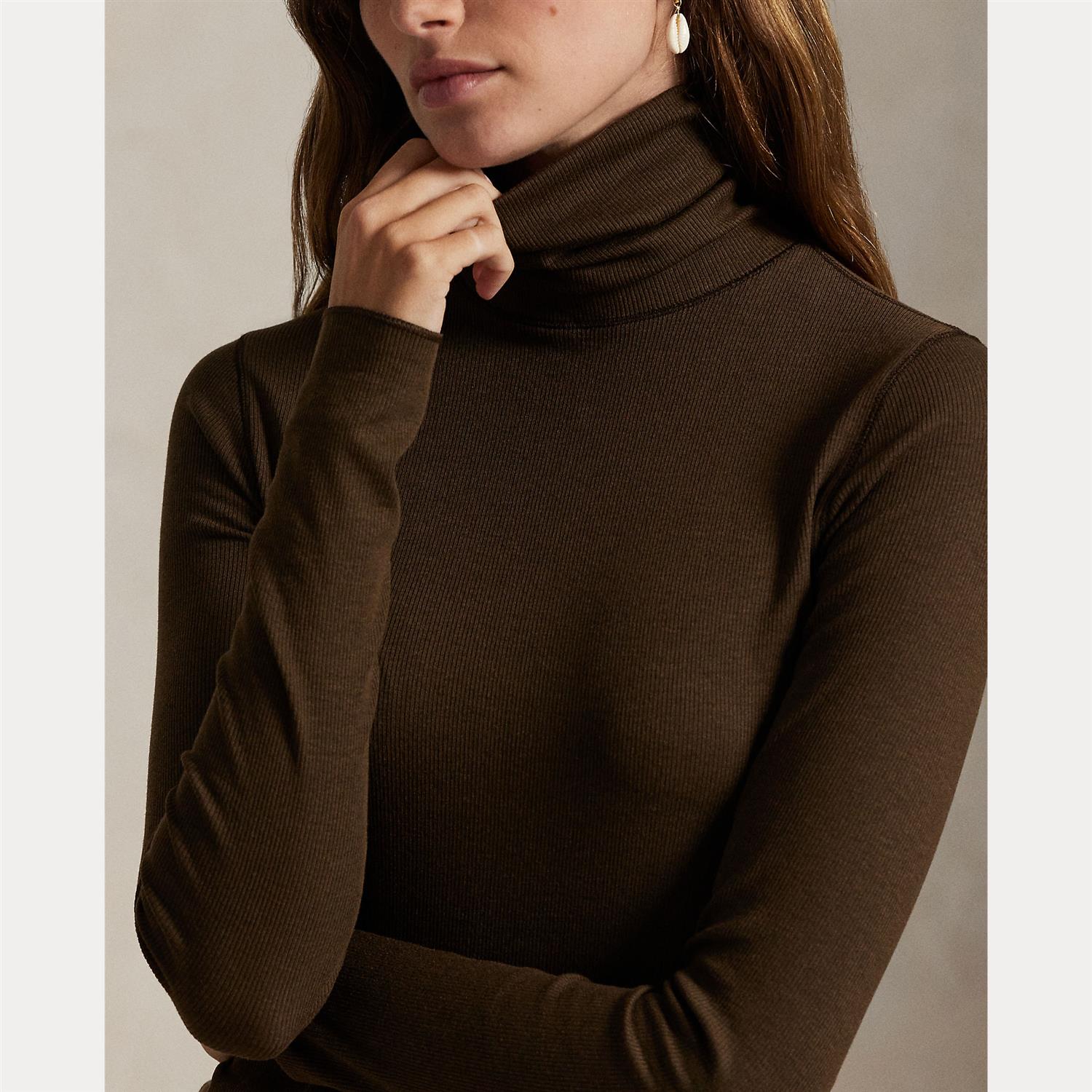 Stretch-Blend Turtleneck Dark Brown