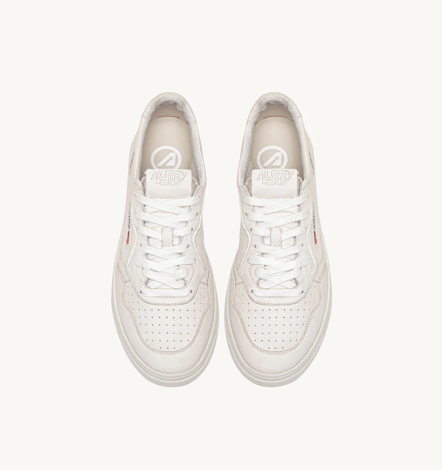 Medalist low Solid Goat - White