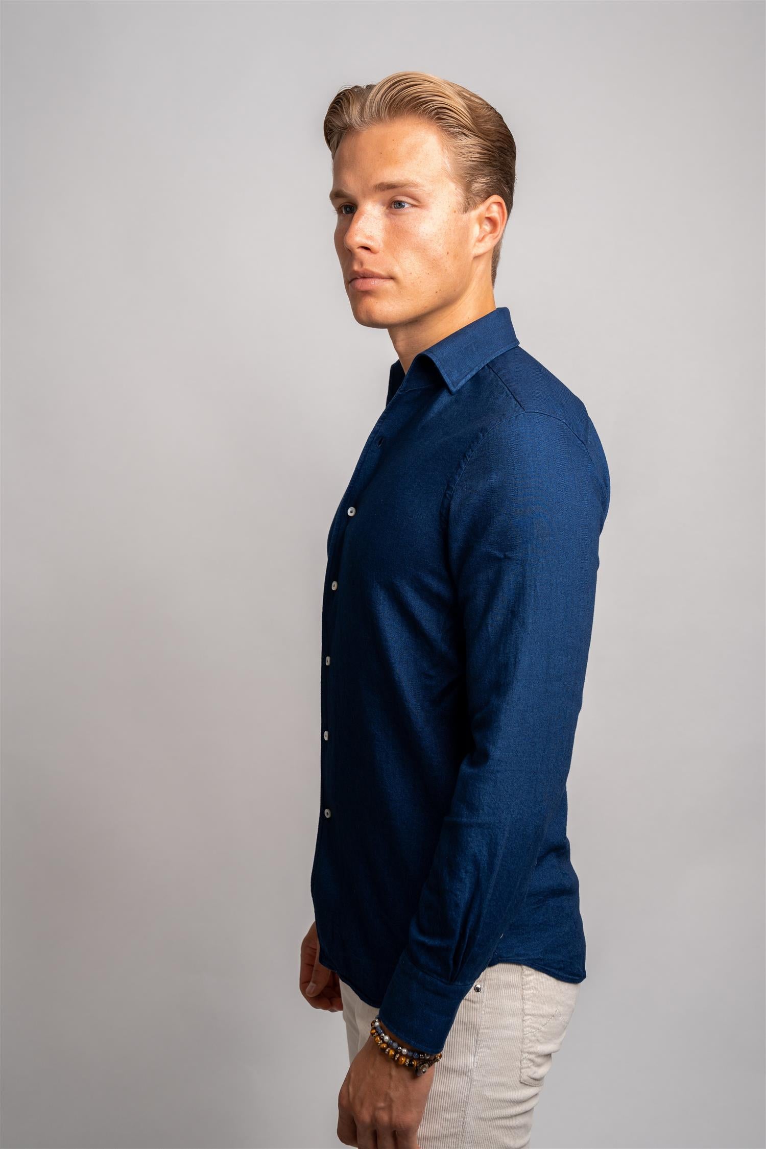 Spread Collar - Navy Flanell