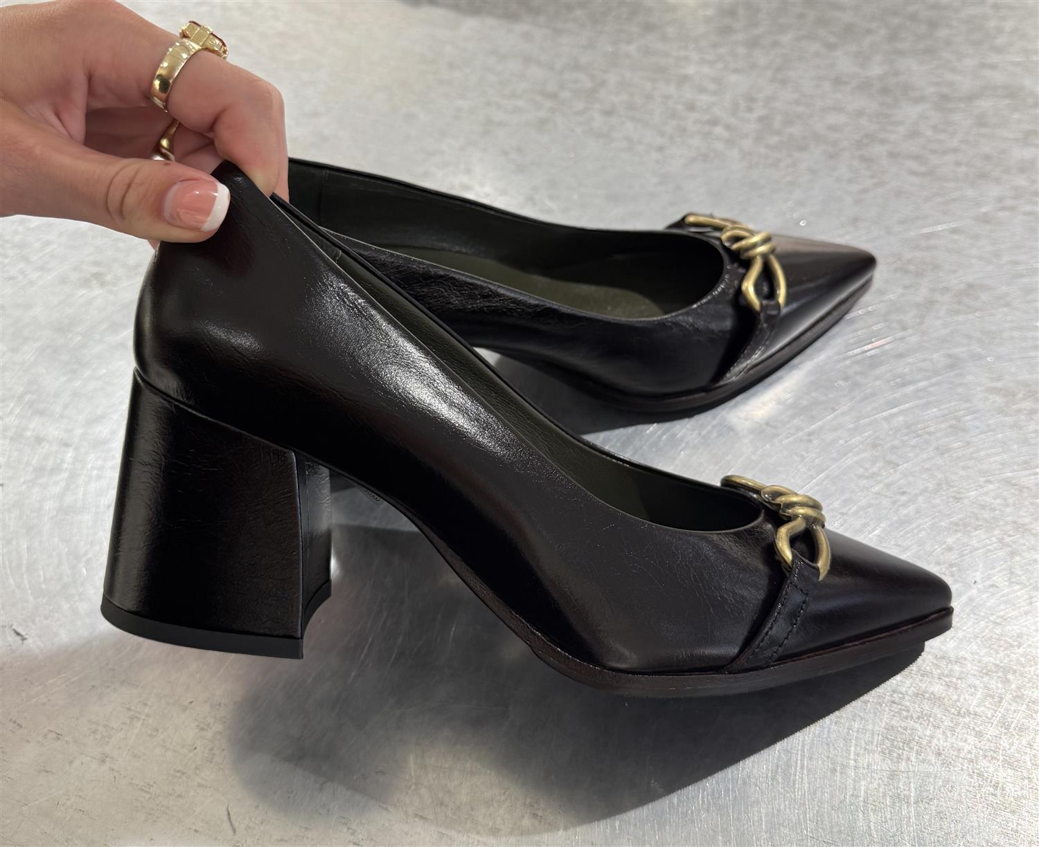 Heel Brown - Gold detail