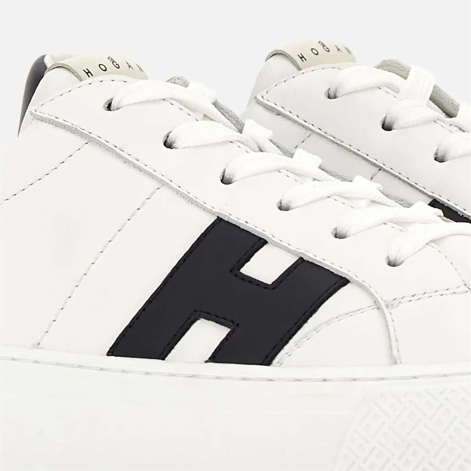 Allacciato Sneaker - White/Navy