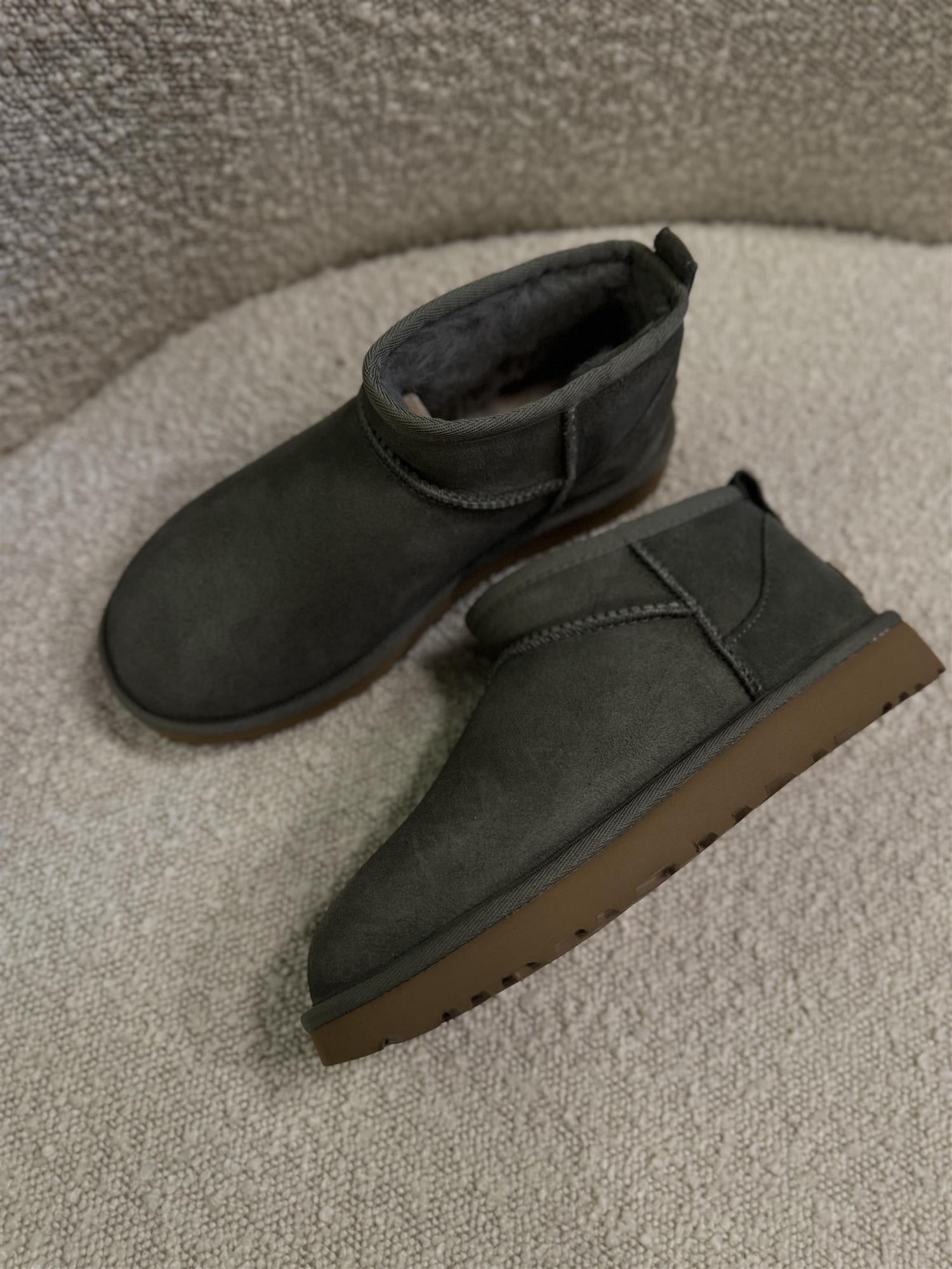 W Classic Ultra Mini Moss Green