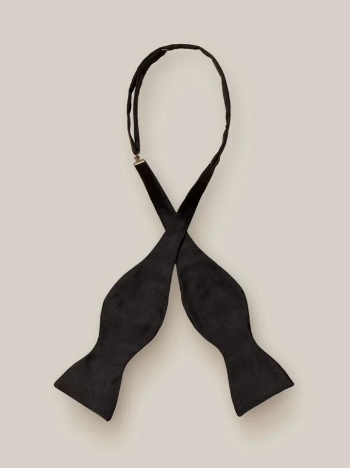 Black Bow Tie – Self Tied Structured
