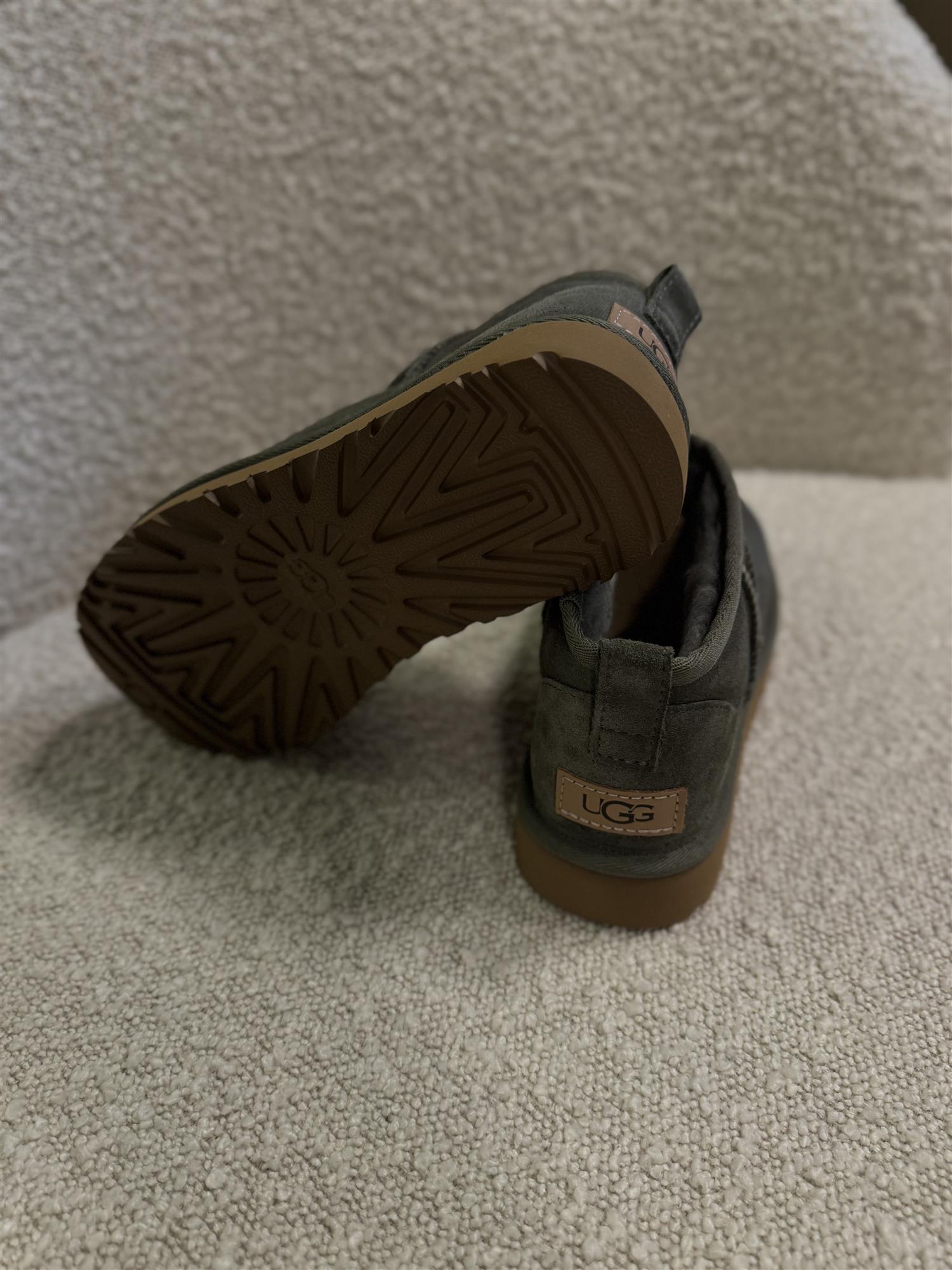 W Classic Ultra Mini Moss Green