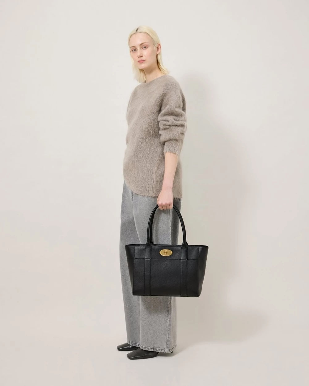 Bayswater 9 to 5 Black Small Classic Grain