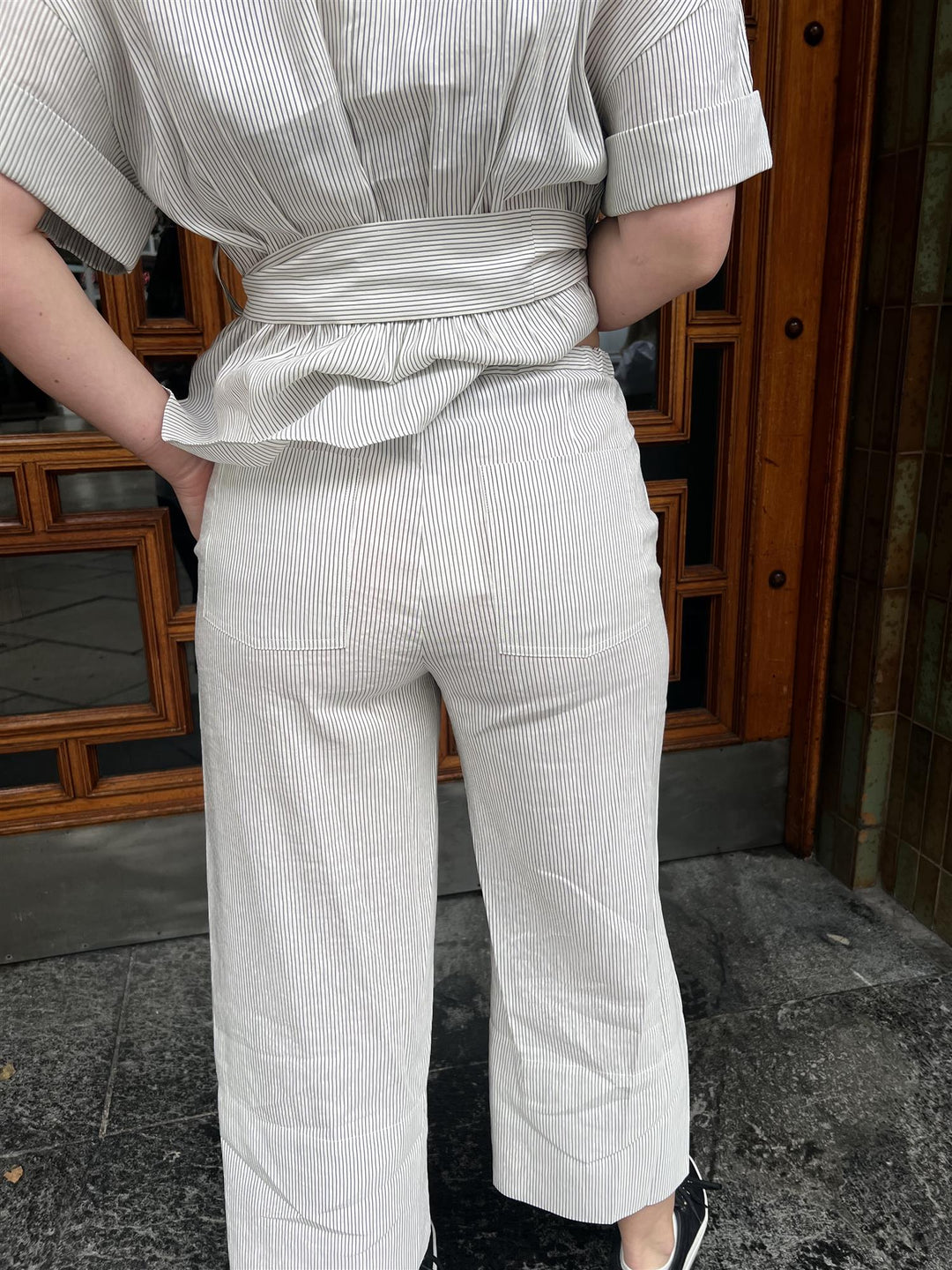 Stripe Pull On Cropped Pant
